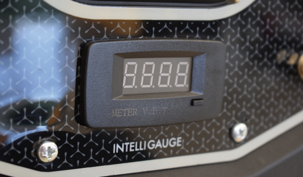 Display (voltage, compteur d'heures, Hz)