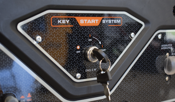 Avec démarrage électrique, facile et rapide