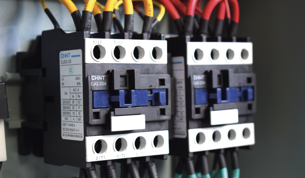 Contacteurs CHINT, de haute qualité et durabilité