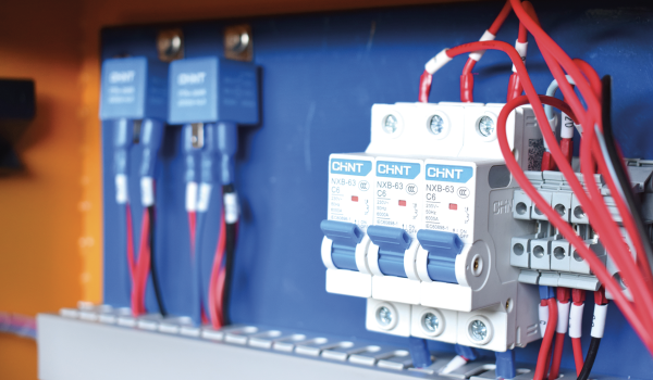 Contacteurs CHINT, de haute qualité et durabilité